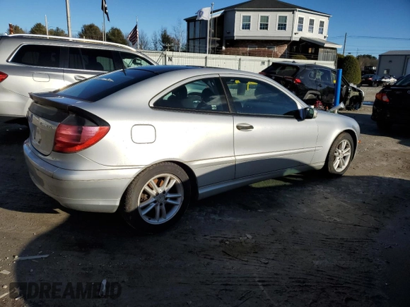 2002 Mercedes-Benz C 230/260/280/320 with VIN WDBRN47J92A169296, listed as a Copart auction lot 87135664 with 84,807 mi miles and Clean Title. Bid and sale history available at DreamBid. Image 3.