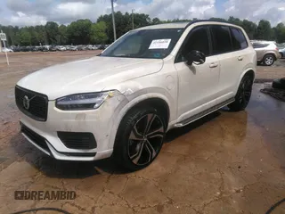 2022 Volvo XC90 R-Design with VIN YV4BR0CM1N1808448, listed as a IAAI auction lot 41196028 with 42,062 mi miles and . Bid and sale history available at DreamBid. Image 2.