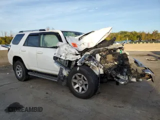 2015 Toyota 4Runner Limited with VIN JTEBU5JRXF5247072, listed as a Copart auction lot 69545263 with Not Provided miles and Salvage Title. Bid and sale history available at carsss.com. Image 4.