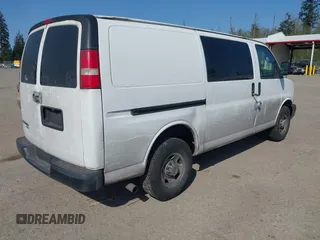 2014 Chevrolet Express Cargo z VIN 1GCWGFCA4E1212687, wystawiony jako IAAI lot #42108018 z przebiegiem 259 074 mil mil oraz . Historia ofert i sprzedaży dostępna na DreamBid. Obrazek 4.