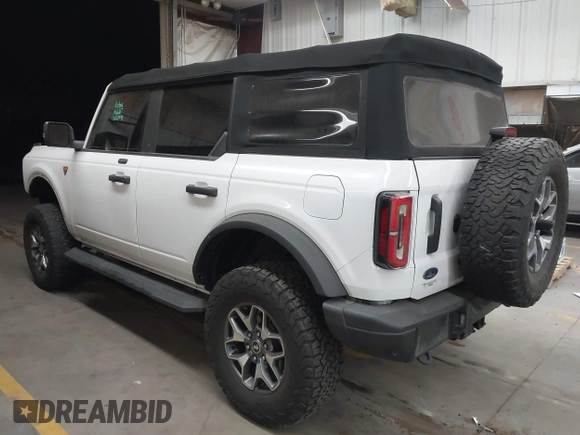 2021 Ford Bronco with VIN 1FMEE5DP2MLA94460, listed as a IAAI auction lot 41615753 with 43,808 mi miles and . Bid and sale history available at DreamBid. Image 3.