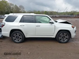 2018 Toyota 4Runner SR5 with VIN JTEBU5JR6J5556143, listed as a IAAI auction lot 42012478 with 87,394 mi miles and . Bid and sale history available at carsss.com. Image 13.