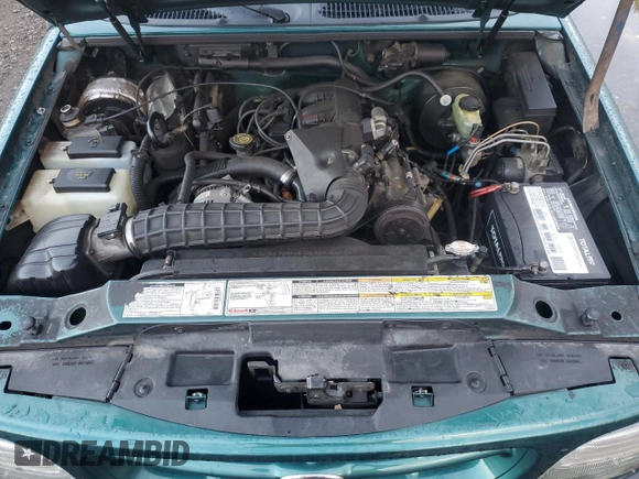 1998 Ford Explorer XL z VIN 1FMZU34X8WZB89467, wystawiony jako Copart lot #49973325 z przebiegiem 168 026 mil mil oraz Czysty tytuł • Clean title. Historia ofert i sprzedaży dostępna na DreamBid. Obrazek 12.