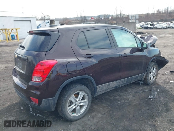 2020 Chevrolet Trax LS with VIN KL7CJNSB7LB349426, listed as a IAAI auction lot 41616917 with 39,032 mi miles. Bid and sale history available at carsss.com. Image 4.