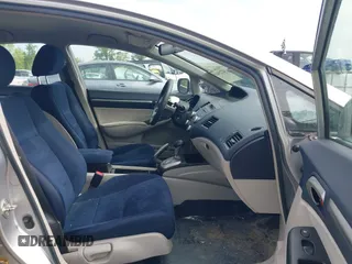 2007 Honda Civic with VIN JHMFA36267S028464, listed as a IAAI auction lot 42215413 with 121,682 mi miles and . Bid and sale history available at DreamBid. Image 5.
