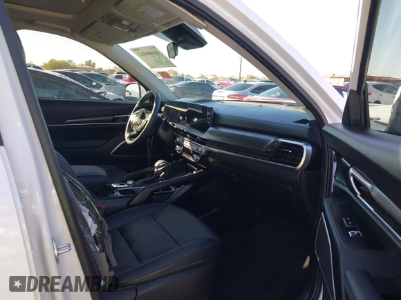 2025 Kia Telluride S with VIN 5XYP64GC3SG596092, listed as a IAAI auction lot 41686012 with 2,539 mi miles and . Bid and sale history available at DreamBid. Image 5.