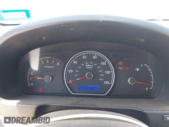 2010 Hyundai Elantra GLS z VIN KMHDU4AD4AU180006, wystawiony jako IAAI lot #42237963 z przebiegiem 232 987 mil mil oraz . Historia ofert i sprzedaży dostępna na DreamBid. Obrazek 7.