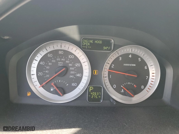 2013 Volvo C70 T5 with VIN YV1672MC7DJ140336, listed as a Copart auction lot 51600685 with 40,637 mi miles and Salvage Title. Bid and sale history available at carsss.com. Image 9.