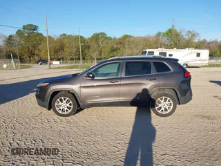 2018 Jeep Cherokee Latitude Plus z VIN 1C4PJLLB5JD538858, wystawiony jako IAAI lot #41752157 z przebiegiem 134 199 mil mil oraz . Historia ofert i sprzedaży dostępna na DreamBid. Obrazek 14.