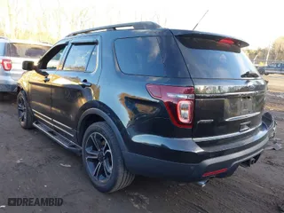 2015 Ford Explorer Sport with VIN 1FM5K8GT5FGC44009, listed as a IAAI auction lot 41434177 with 102,918 mi miles. Bid and sale history available at carsss.com. Image 3.