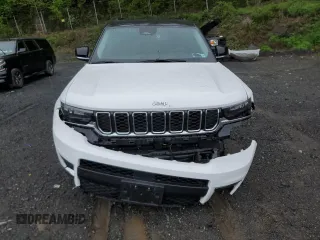 2023 Jeep Grand Cherokee Limited with VIN 1C4RJKBG8P8841313, listed as a Copart auction lot 55819765 with 32,982 mi miles and Salvage title. Bid and sale history available at DreamBid. Image 5.