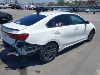 2021 Kia Forte GT-Line with VIN 3KPF34AD8ME284470, listed as a IAAI auction lot 42325550 with 40,600 mi miles and . Bid and sale history available at DreamBid. Image 4.