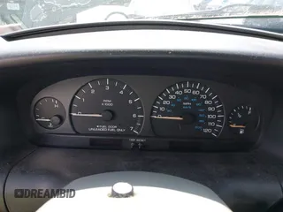 2000 Dodge Grand Caravan with VIN 1B4GT44L4YB583087, listed as a IAAI auction lot 42081647 with Not Provided miles and . Bid and sale history available at DreamBid. Image 7.