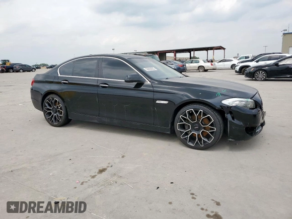 2011 BMW 5 Series 535i z VIN WBAFR7C53BC800189, wystawiony jako Copart lot #56293035 z przebiegiem 201 440 mil mil oraz Szkody całkowita. Historia ofert i sprzedaży dostępna na DreamBid. Obrazek 4.