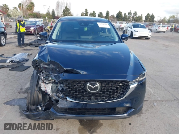 2024 Mazda CX-5 2.5 S Carbon Edition with VIN JM3KFBCL8R0517026, listed as a IAAI auction lot 41902400 with 8,468 mi miles. Bid and sale history available at carsss.com. Image 13.