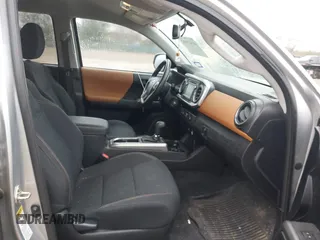 2017 Toyota Tacoma SR5 with VIN 5TFAZ5CN6HX030668, listed as a IAAI auction lot 41429982 with 92,565 mi miles and . Bid and sale history available at carsss.com. Image 5.