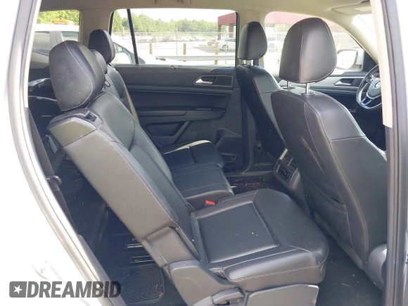 2018 Volkswagen Atlas SE with VIN 1V2CR2CA9JC535166, listed as a IAAI auction lot 42179451 with 146,625 mi miles and . Bid and sale history available at DreamBid. Image 8.