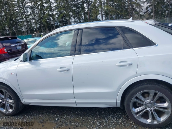 2018 Audi Q3 Premium Plus with VIN WA1JCCFS9JR009373, listed as a IAAI auction lot 41816704 with 95,244 mi miles. Bid and sale history available at carsss.com. Image 14.