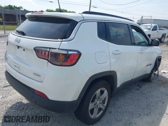 2023 Jeep Compass Latitude с VIN 3C4NJDBN2PT566984, выставлен на аукционе IAAI как лот 42492185 с пробегом 50 245 миль миль и . История ставок и продаж доступна на DreamBid. Изображение 4.