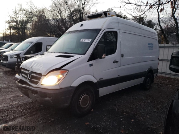 2013 Mercedes-Benz Sprinter Cargo Vans with VIN WD3PE7CC8D5793355, listed as a Copart auction lot 82427724 with 210,581 mi miles and Clean Title. Bid and sale history available at carsss.com. Image 1.