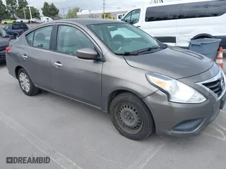 2015 Nissan Versa SV with VIN 3N1CN7AP7FL811747, listed as a IAAI auction lot 41911815 with 246,165 mi miles. Bid and sale history available at carsss.com. Image 1.