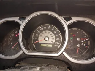 2005 Toyota 4Runner SR5 with VIN JTEBU14R658050952, listed as a IAAI auction lot 41188739 with 255,359 mi miles. Bid and sale history available at carsss.com. Image 7.