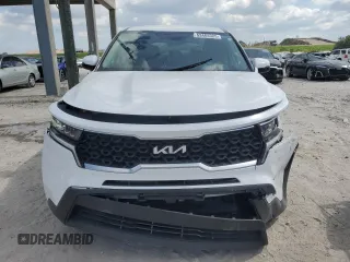 2022 Kia Sorento LX with VIN 5XYRG4LC2NG085408, listed as a Copart auction lot 53488085 with 42,325 mi miles and Salvage title. Bid and sale history available at DreamBid. Image 5.