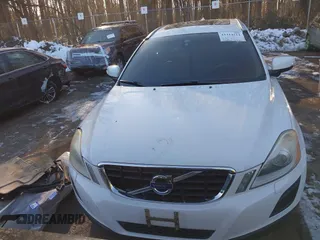2013 Volvo XC60 T6 z VIN YV4902DZ1D2370635, wystawiony jako IAAI lot #41314514 z przebiegiem 171 696 mil mil oraz . Historia ofert i sprzedaży dostępna na DreamBid. Obrazek 13.