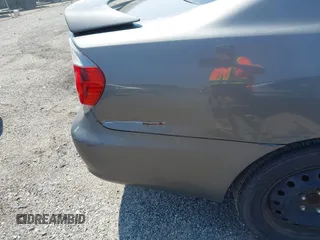 2005 Toyota Camry STD z VIN 4T1BE32K35U528105, wystawiony jako IAAI lot #42395590 z przebiegiem 167 251 mil mil oraz . Historia ofert i sprzedaży dostępna na DreamBid. Obrazek 6.