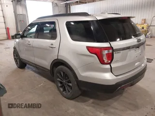 2017 Ford Explorer XLT с VIN 1FM5K8D89HGA27310, выставлен на аукционе IAAI как лот 42051535 с пробегом 111 483 миль миль и . История ставок и продаж доступна на DreamBid. Изображение 3.