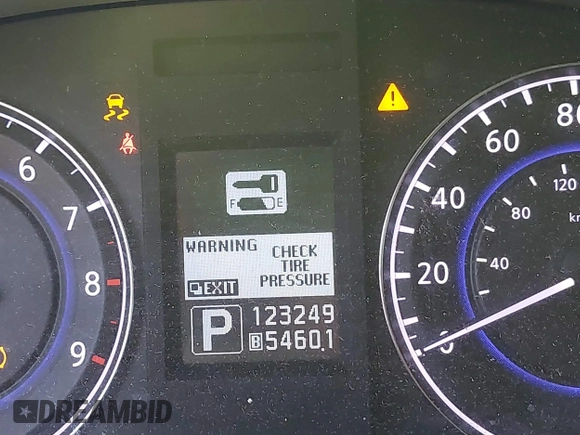 2015 Infiniti Q40 with VIN JN1CV6AP8FM501770, listed as a IAAI auction lot 42111315 with 123,249 mi miles. Bid and sale history available at carsss.com. Image 15.