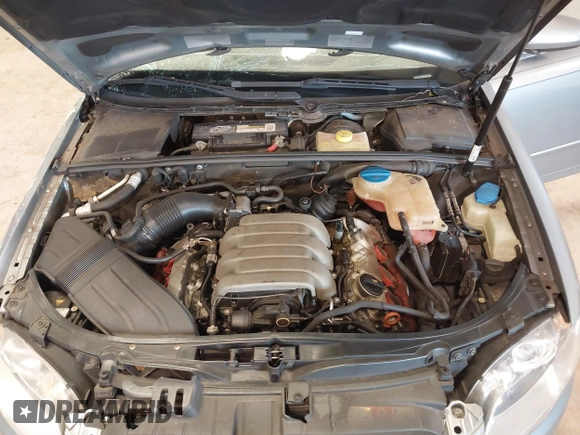 2005 Audi A4 3.2L with VIN WAUDG68E75A492900, listed as a IAAI auction lot 41726775 with 187,900 mi miles. Bid and sale history available at carsss.com. Image 10.