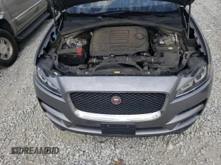2020 Jaguar F-Pace 25t Premium z VIN SADCJ2FX2LA622614, wystawiony jako Copart lot #61855884 z przebiegiem 116 046 mil mil oraz Szkody całkowita. Historia ofert i sprzedaży dostępna na DreamBid. Obrazek 12.