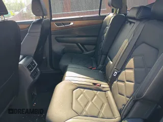 2024 Volkswagen Atlas SE with VIN 1V2HR2CAXRC558117, listed as a IAAI auction lot 42806737 with 23,571 mi miles and . Bid and sale history available at DreamBid. Image 5.