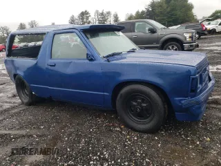 1984 Chevrolet Blazer z VIN 1G8CS18B1E0174714, wystawiony jako Copart lot #73002764 z przebiegiem Nie podano mil oraz Szkoda całkowita • Salvage title. Historia ofert i sprzedaży dostępna na DreamBid. Obrazek 4.