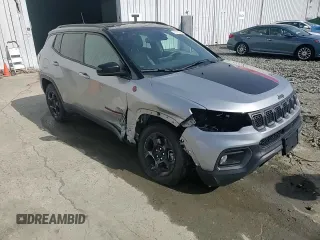 2023 Jeep Compass Trailhawk z VIN 3C4NJDDN0PT556600, wystawiony jako Copart lot #51180055 z przebiegiem 14 664 mil mil oraz Szkoda całkowita • Salvage title. Historia ofert i sprzedaży dostępna na DreamBid. Obrazek 14.