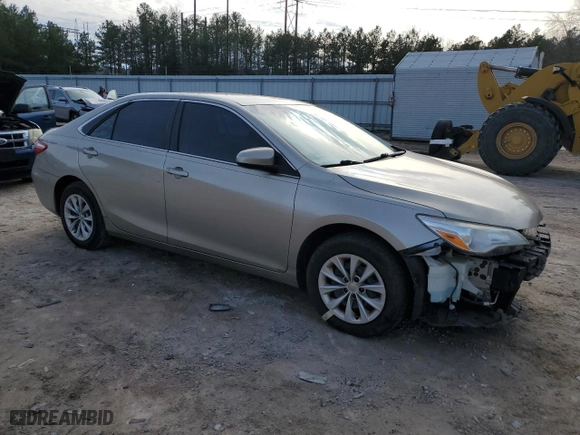 2015 Toyota Camry XLE with VIN 4T1BF1FK4FU912696, listed as a Copart auction lot 45780265 with 337,193 mi miles and Salvage Title. Bid and sale history available at carsss.com. Image 4.