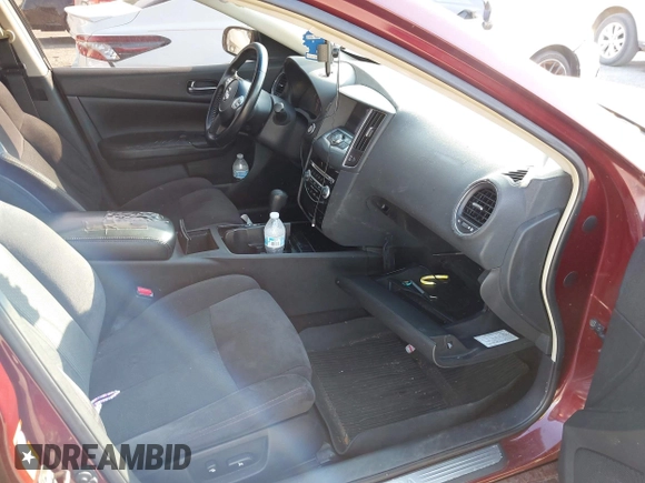 2009 Nissan Maxima SV with VIN 1N4AA51E19C841383, listed as a IAAI auction lot 42132774 with Not Provided miles and . Bid and sale history available at DreamBid. Image 5.