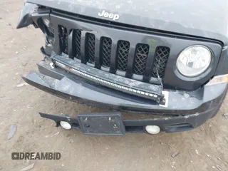 2016 Jeep Patriot Latitude with VIN 1C4NJRFBXGD524016, listed as a IAAI auction lot 40895673 with 157,465 mi miles and . Bid and sale history available at DreamBid. Image 6.