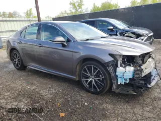2022 Toyota Camry SE with VIN 4T1G11AK3NU628874, listed as a Copart auction lot 56055995 with 122,778 mi miles and Clean Title. Bid and sale history available at DreamBid. Image 4.