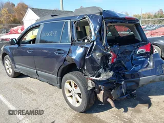 2013 Subaru Outback 2.5i Premium with VIN 4S4BRBCC6D1225471, listed as a IAAI auction lot 40700843 with 185,846 mi miles. Bid and sale history available at carsss.com. Image 3.