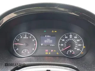 2022 Kia Seltos EX z VIN KNDERCAA4N7281481, wystawiony jako IAAI lot #41973049 z przebiegiem 27 390 mil mil oraz . Historia ofert i sprzedaży dostępna na DreamBid. Obrazek 7.