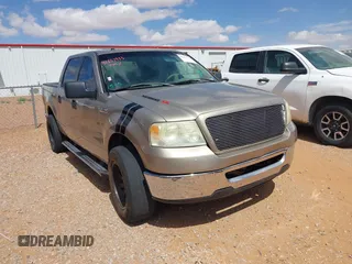 2006 Ford F-150 XLT with VIN 1FTRW12W26KD43273, listed as a IAAI auction lot 42153933 with 183,771 mi miles. Bid and sale history available at carsss.com. Image 1.