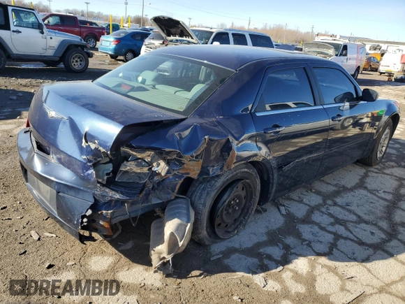 2005 Chrysler 300 300 z VIN 2C3JA43R15H636551, wystawiony jako Copart lot #42165655 z przebiegiem Nie podano mil oraz Nie do naprawy • Non repairable. Historia ofert i sprzedaży dostępna na DreamBid. Obrazek 3.