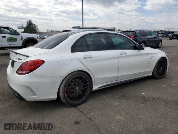 2016 Mercedes-Benz C 63 S AMG z VIN 55SWF8HB3GU165855, wystawiony jako Copart lot #50780375 z przebiegiem 65 480 mil mil oraz Czysty tytuł • Clean title. Historia ofert i sprzedaży dostępna na DreamBid. Obrazek 3.