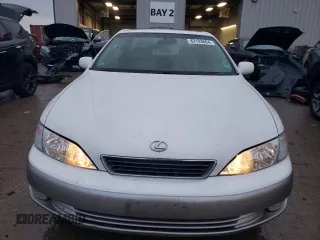 1999 Lexus ES 300 Luxury Sport Sdn with VIN JT8BF28G7X5053598, listed as a Copart auction lot 83103664 with 97,367 mi miles and Salvage Title. Bid and sale history available at carsss.com. Image 5.