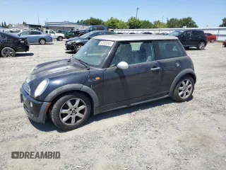 2006 MINI Hardtop with VIN WMWRC33516TK73752, listed as a Copart auction lot 62053245 with 126,836 mi miles and Clean title. Bid and sale history available at DreamBid. Image 1.