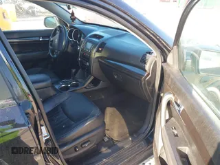2013 Kia Sorento EX with VIN 5XYKU4A27DG326480, listed as a IAAI auction lot 42207960 with 165,377 mi miles and . Bid and sale history available at carsss.com. Image 5.