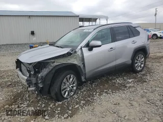 2022 Toyota RAV4 XLE Premium with VIN 2T3C1RFV1NC191630, listed as a Copart auction lot 44198815 with 10,699 mi miles and Salvage Title. Bid and sale history available at carsss.com. Image 1.