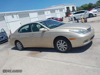 2002 Lexus ES 300 with VIN JTHBF30G225023659, listed as a IAAI auction lot 42026524 with 64,533 mi miles. Bid and sale history available at carsss.com. Image 13.